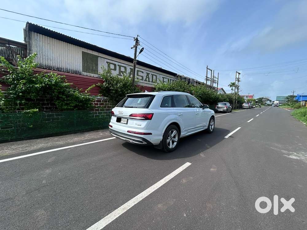 Audi Q7 3.0 Petrol 2024 Hybrid Quattro