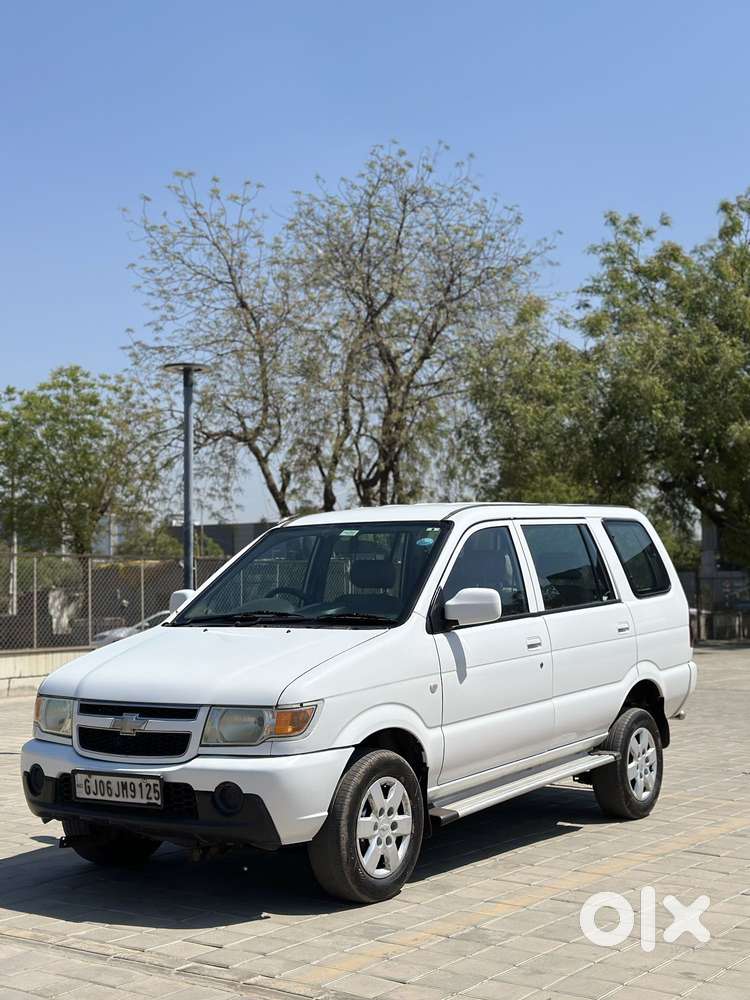 Chevrolet Tavera Neo Ls B4 - 7 Seats Bsiii, 2016, Diesel