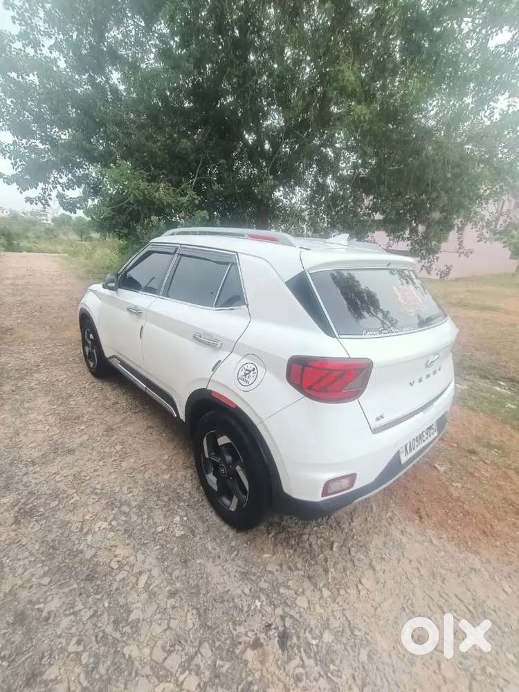 Hyundai Venue 2020 Diesel Well Maintained