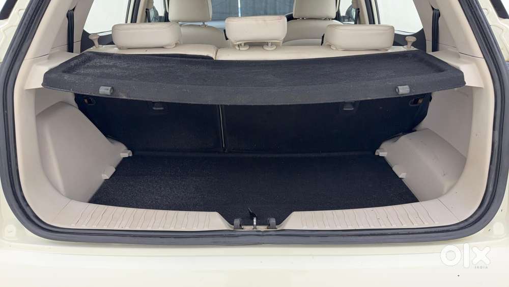 Mahindra Xuv300 W8 Option, 2021, Petrol