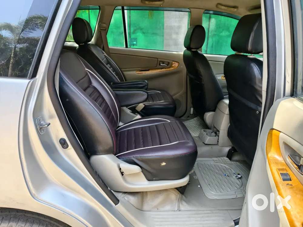 Toyota Innova Hycross 2011