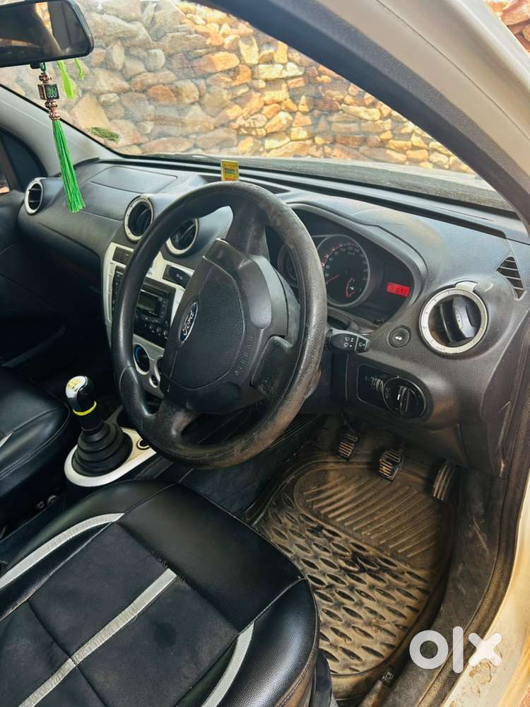 Ford Figo Petrol Manual 2013