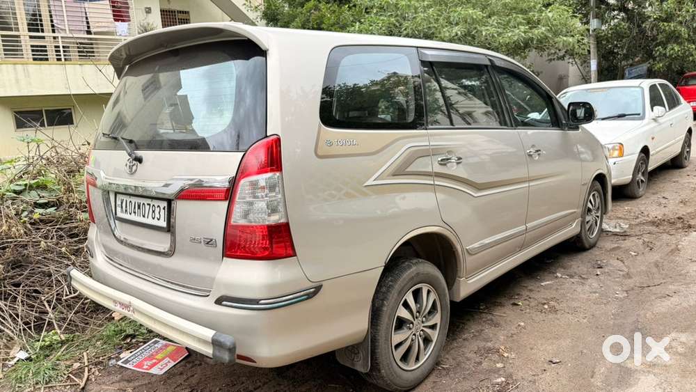 Toyota Innova 2.5 Zx Top End