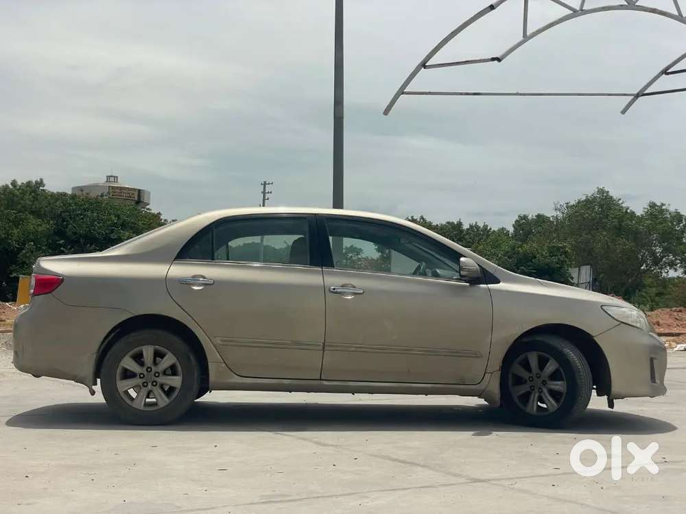 Toyota Corolla Altis D-4d 2011 Diesel Manual