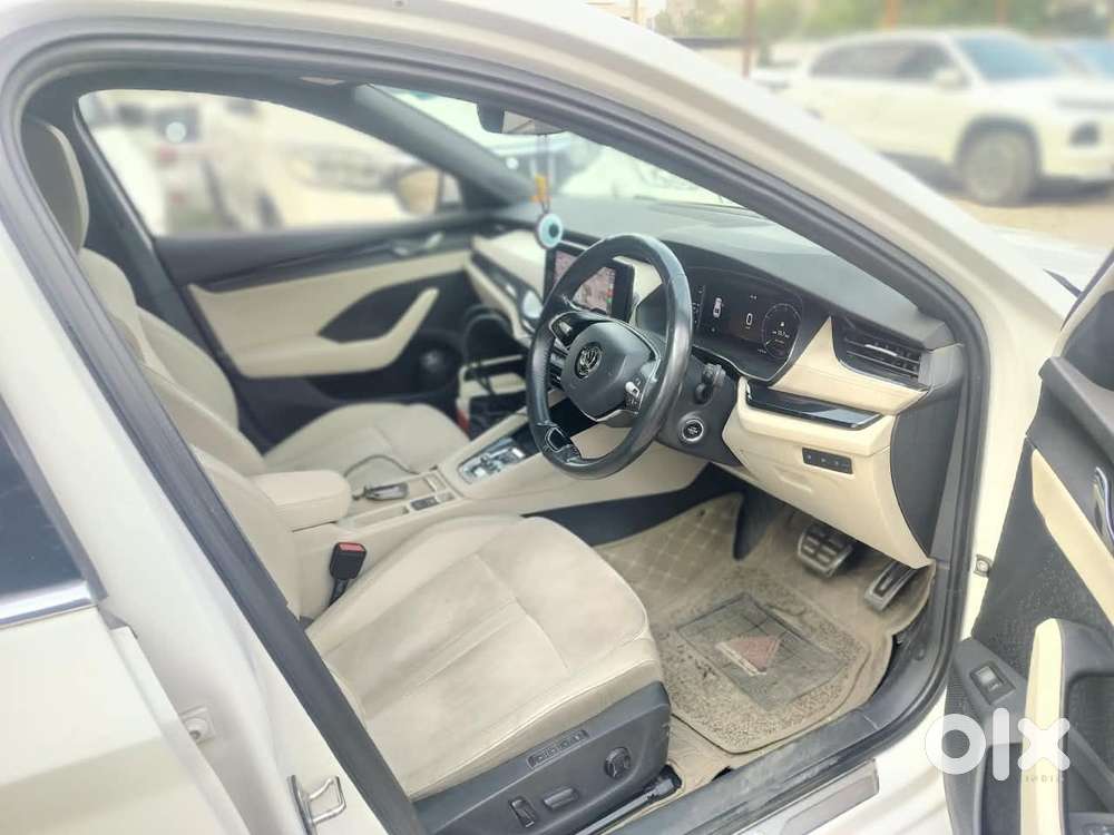 Skoda Octavia 2.0 L K Tsi At, 2022, Petrol