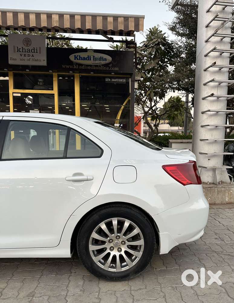 Maruti Suzuki Kizashi Cvt, 2012, Cng & Hybrids
