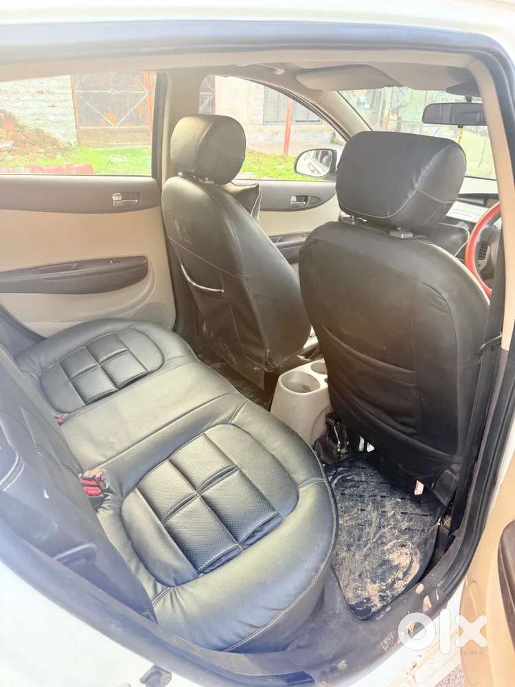 Hyundai I20 Magna Optional 1.2, 2010, Petrol