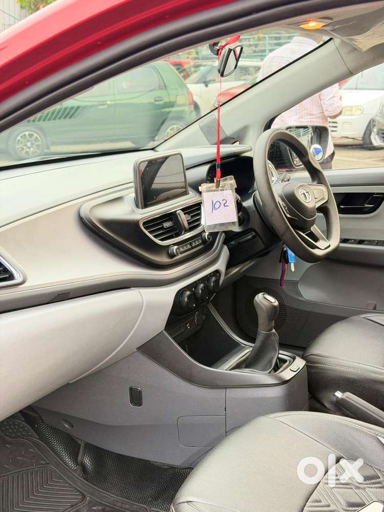 Tata Altroz 1.2 Xm Plus, 2021, Petrol