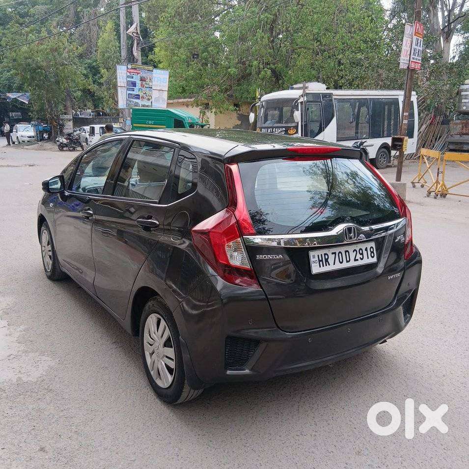 Honda Jazz 1.2 Sv I-vtec At, 2016, Cng & Hybrids