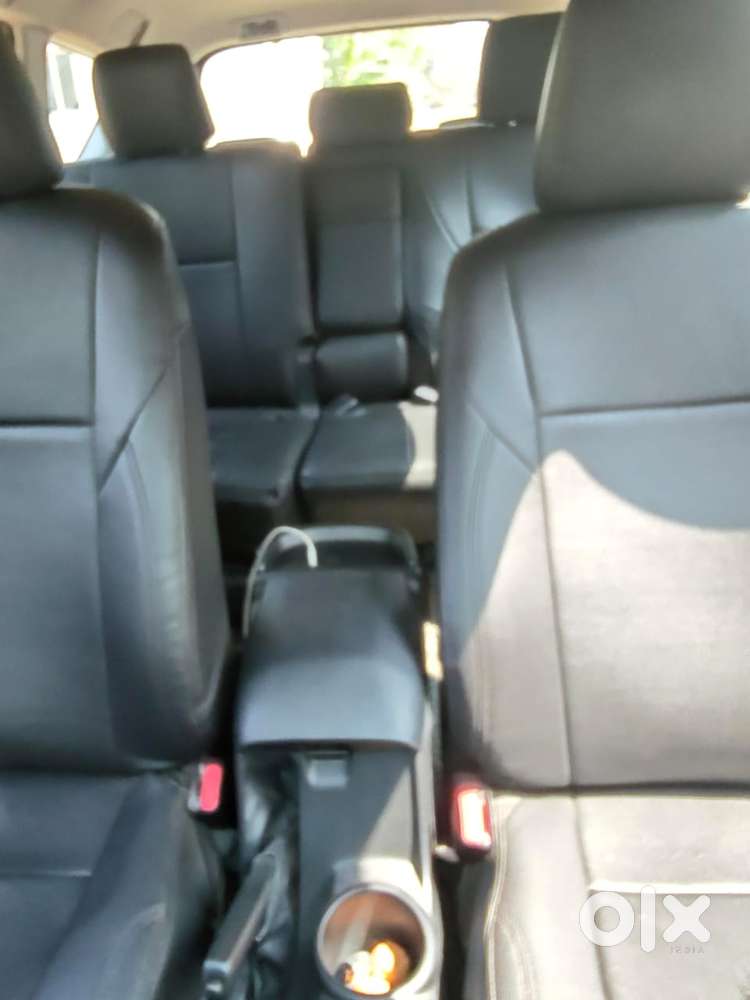 Toyota Innova Crysta [2020-ongoing] 2.4 Gx 8 Str, 2024, Diesel