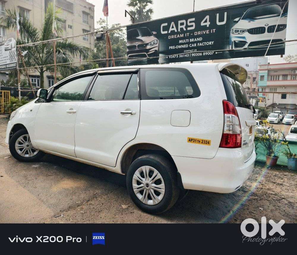 Toyota Innova 2.5 G (diesel) 8 Seater, 2016, Diesel
