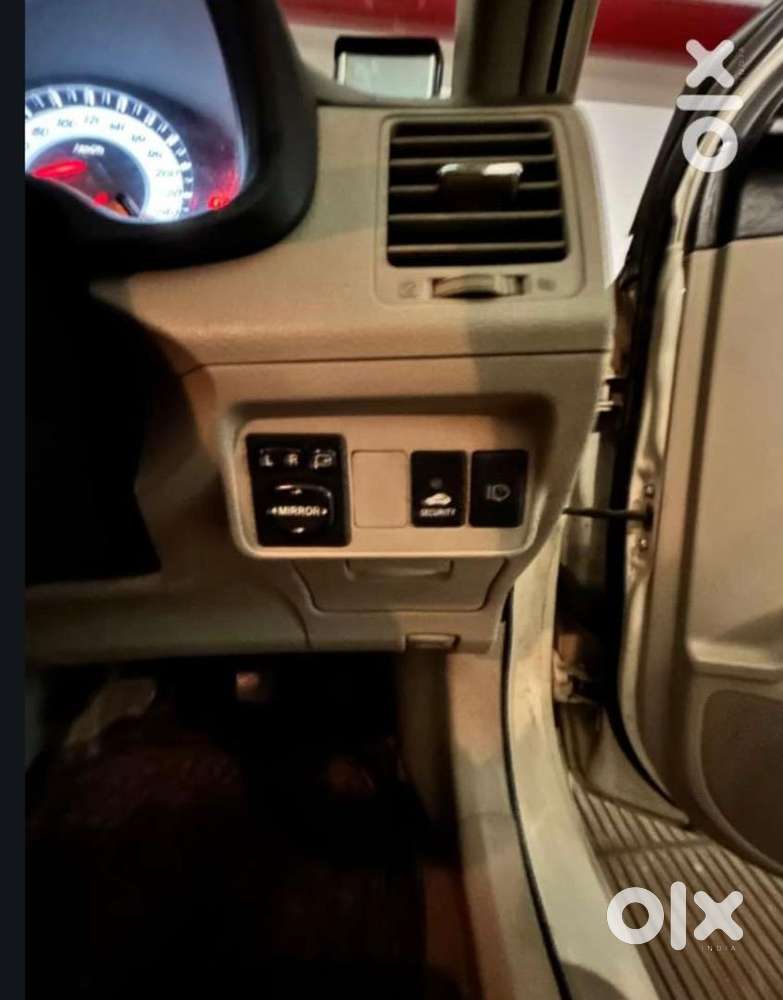 Toyota Corolla Altis 2012 Petrol Well Maintained