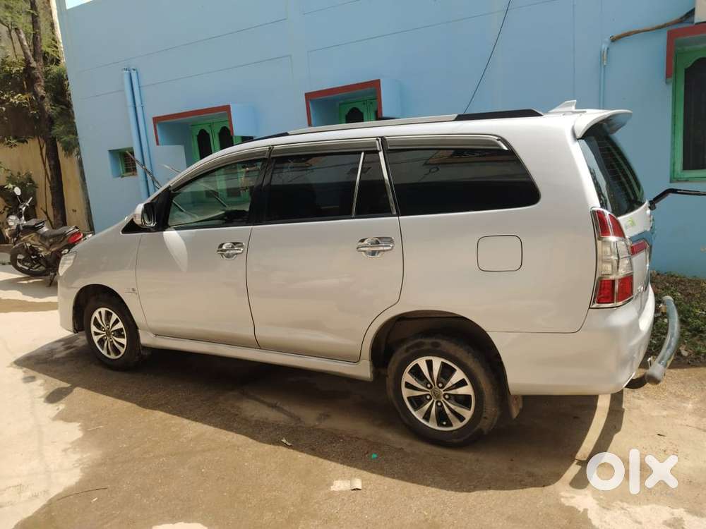 Toyota Innova 2013 Diesel 180000 Km Driven