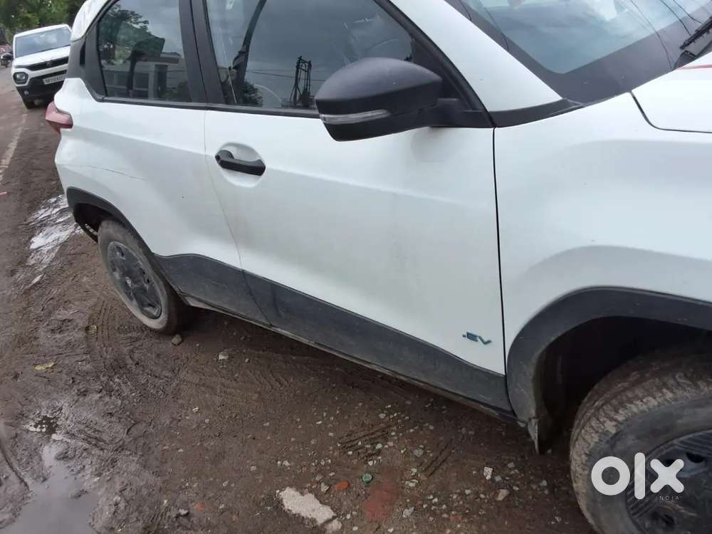 Tata Punch EV 2025 Electric 220 Km Driven - Photo 2