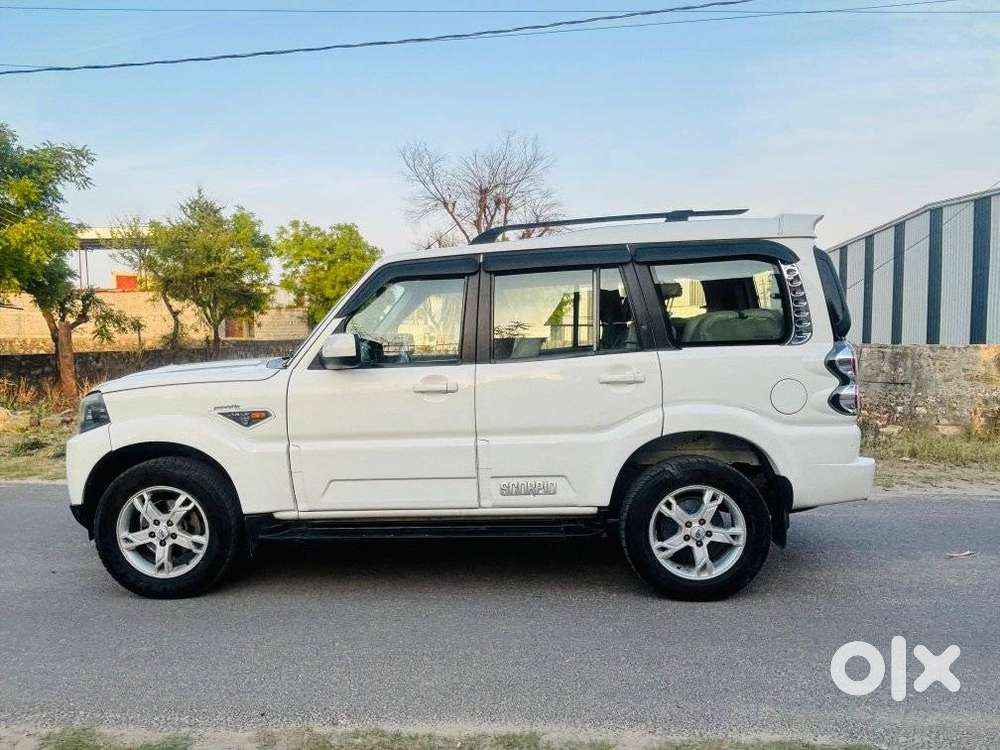 Mahindra Scorpio S10, 2016, Diesel