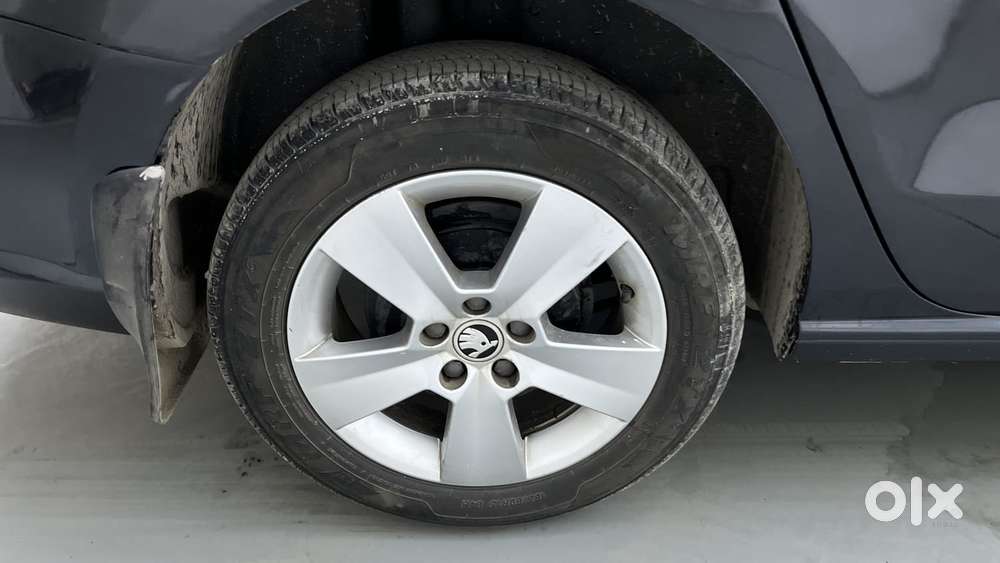 Skoda Rapid 1.0 Ambition Tsi, 2021, Petrol