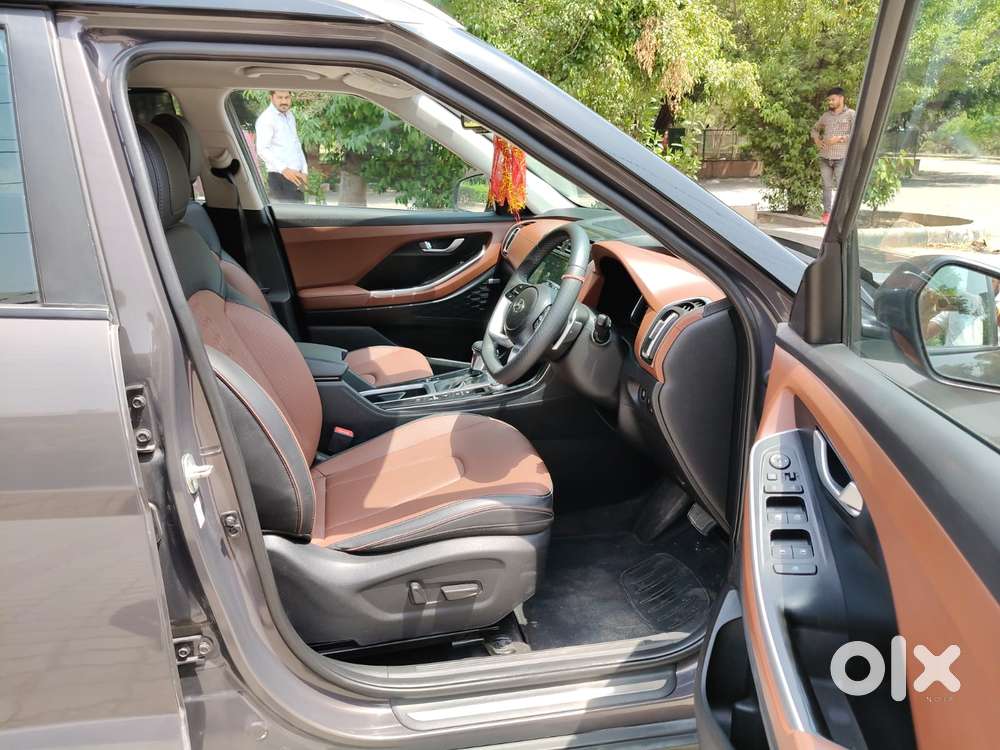 Hyundai Alcazar 2.0 Signature (o) Petrol At 7 Str, 2023, Petrol