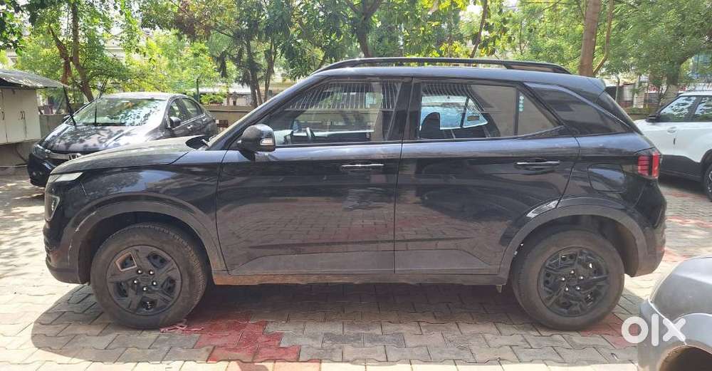 Hyundai Venue 1.2 S (o), 2024, Petrol