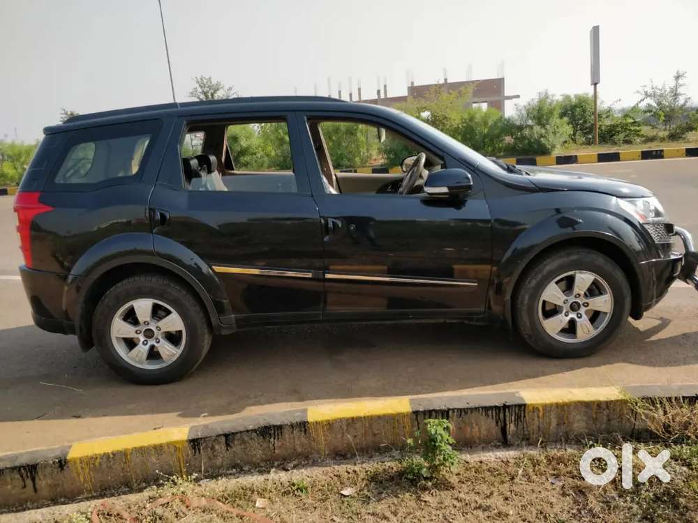 Mahindra Xuv500 November 2014 Diesel 77000 Km Driven