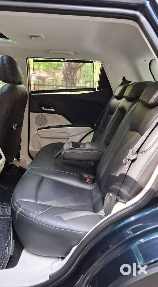 Mahindra Xuv 3xo Ax5 Pm At, 2024, Petrol