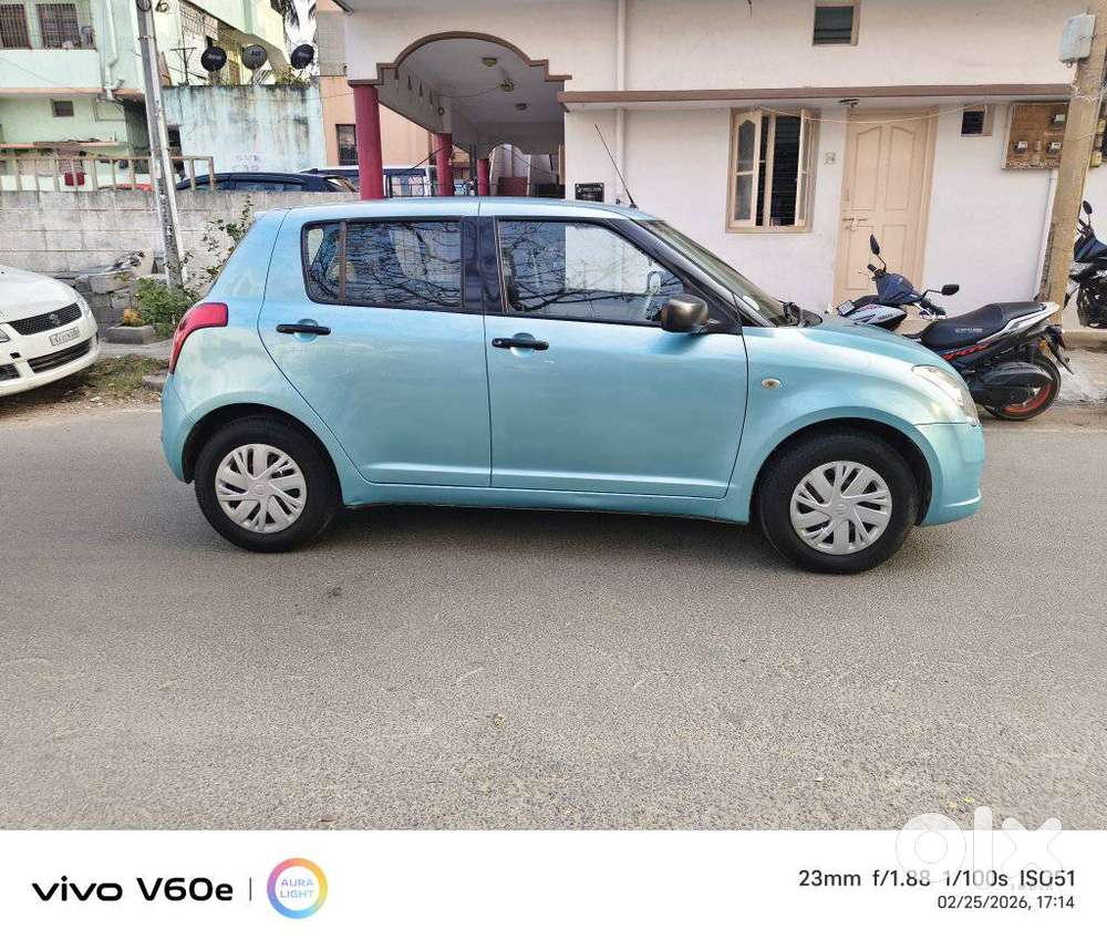 Maruti Suzuki Swift Vxi + Manual, 2008, Petrol