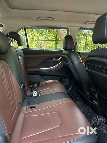 Hyundai Alcazar 2.0 Signature (o) Petrol At 7 Str, 2022, Petrol