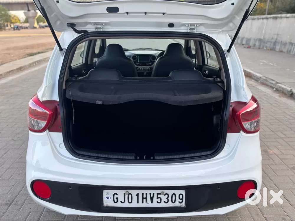Hyundai Grand I10 [2017-2020] 1.2 Kappa Vtvt Sportz At, 2018, Petrol