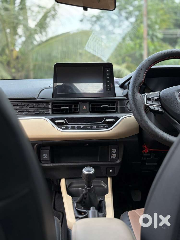 Honda Amaze 2nd Gen Vx, 2025, Petrol