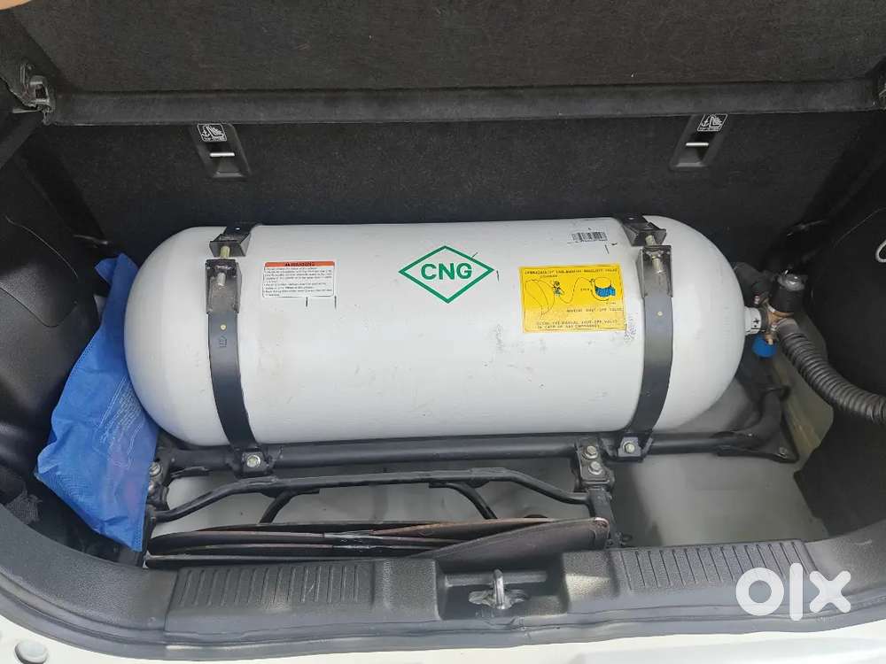 Maruti Suzuki Swift 2025 Cng & Hybrids 30000 Km Driven