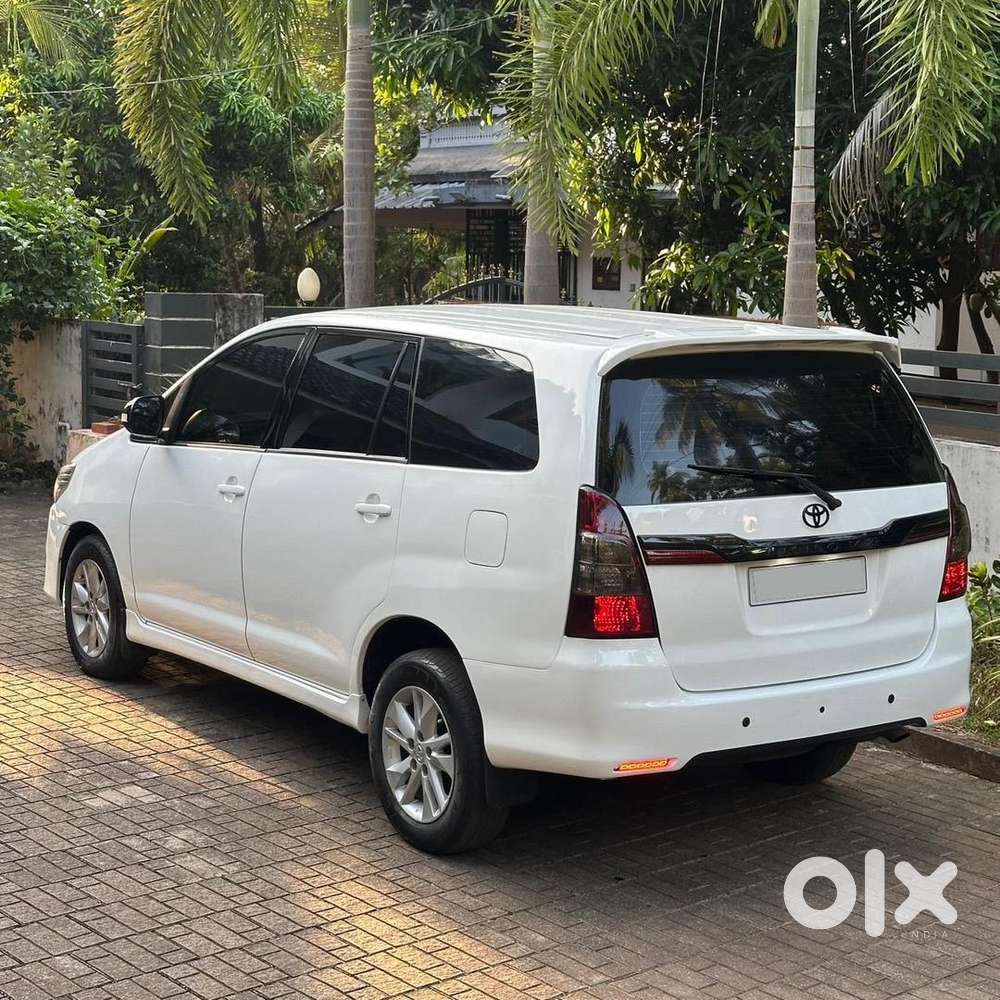Toyota Innova 2015 Diesel Well Maintained