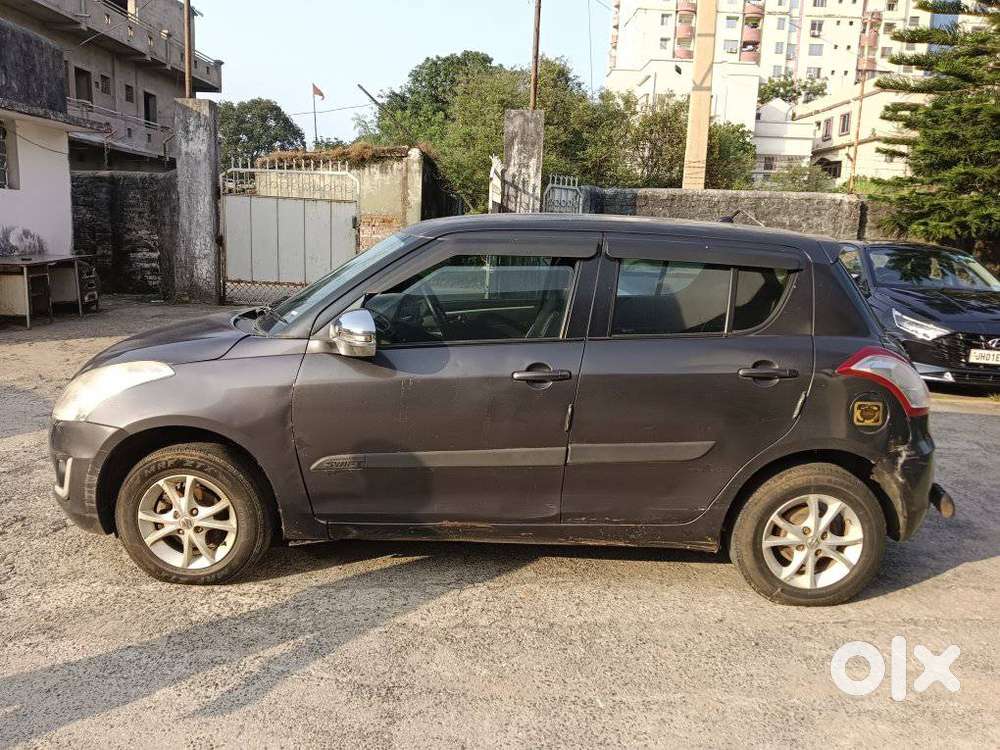 Maruti Suzuki Swift Vxi 1.2 Abs Bs-iv, 2017, Petrol