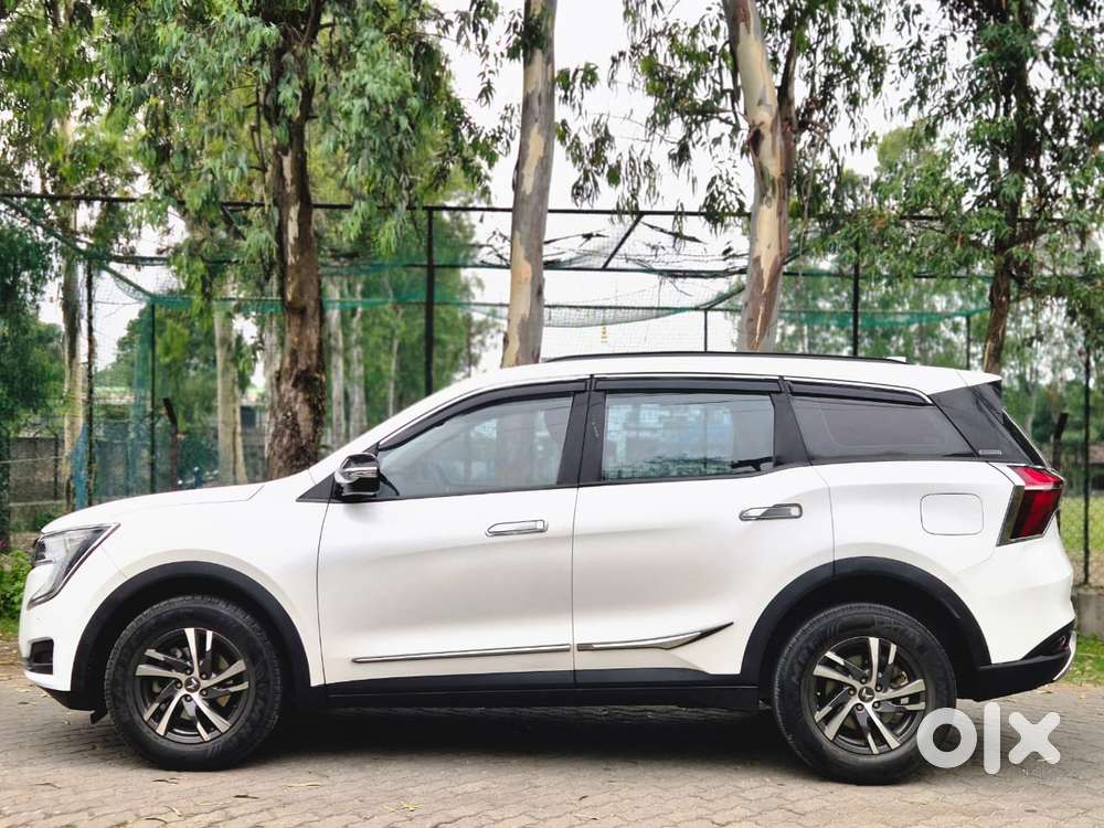 Mahindra Xuv700 2.2 Ax 5 Diesel At 7 Str, 2022, Diesel