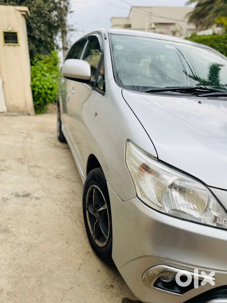 Toyota Innova 2013 Diesel 178000 Km Driven