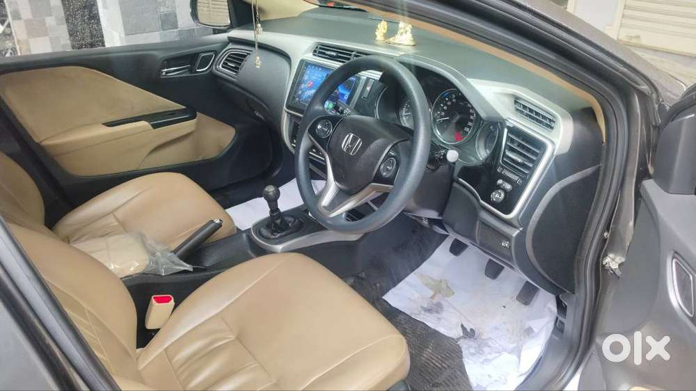 Honda City V 2019 Model Full Company Services, Accident Free Status