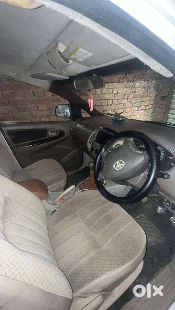 Toyota Innova Diesel Manual 2009 Km Driven
