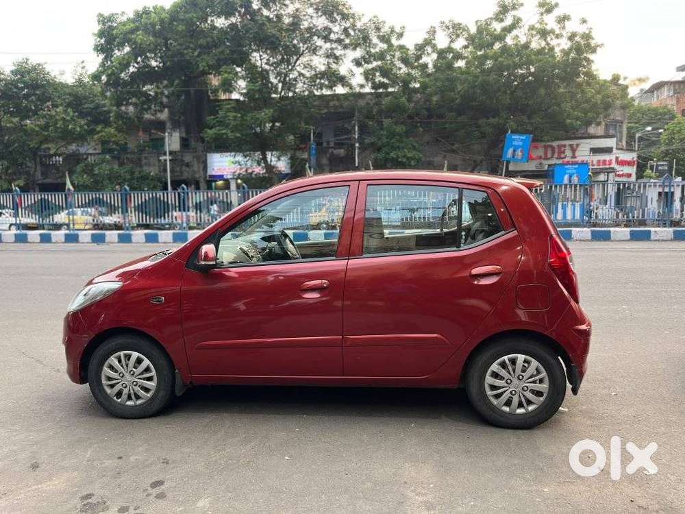 Hyundai I10 Sportz At, 2013, Petrol