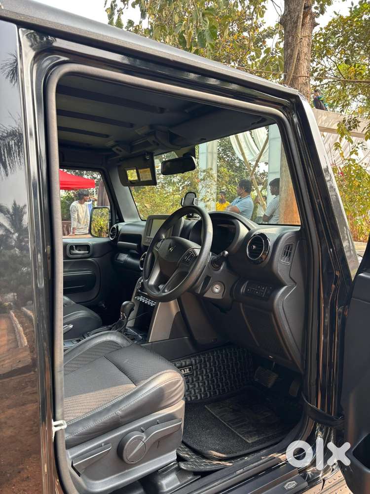 Thar 4x4 Top Model Black