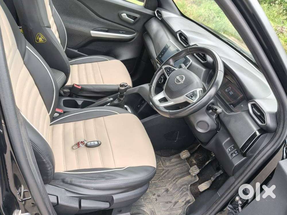 Nissan Magnite 1.0 Xv Premium, 2021, Petrol