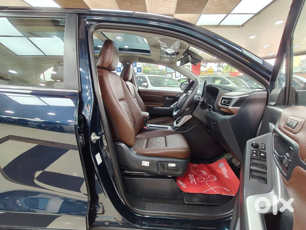 Toyota Innova Hycross 2.0 Zx Hybrid 7 Str, 2024, Electric