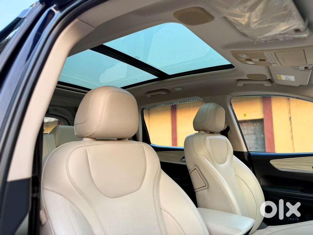 Mahindra Xuv700 2022 Petrol 79500 Km Driven