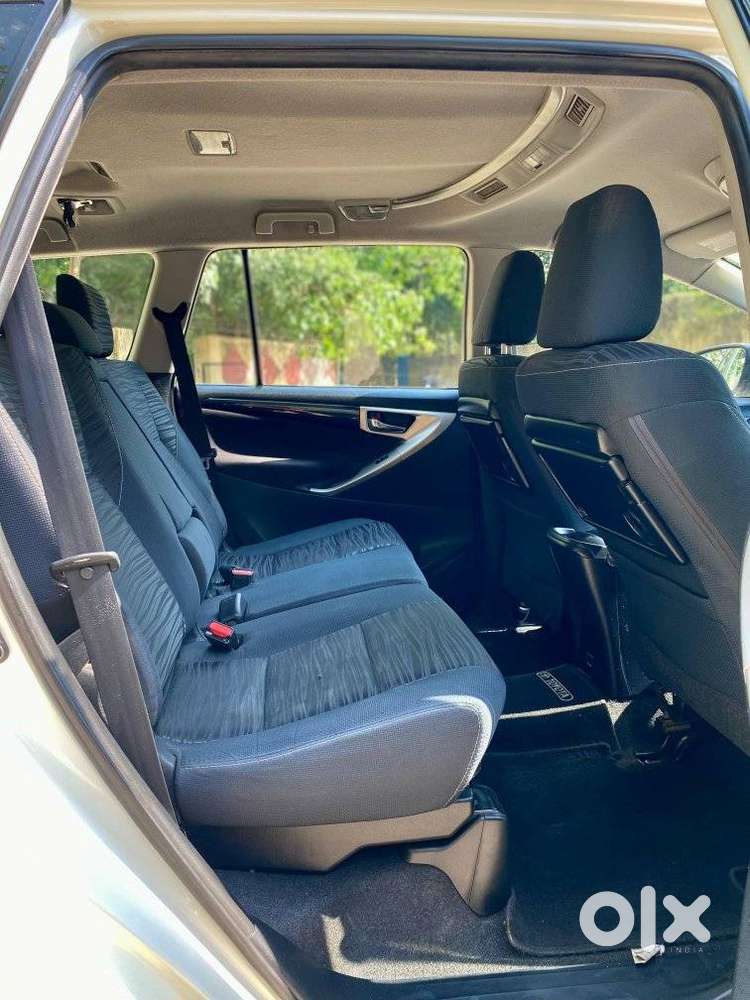 Toyota Innova Crysta 2.4 V 8 Str, 2017, Diesel