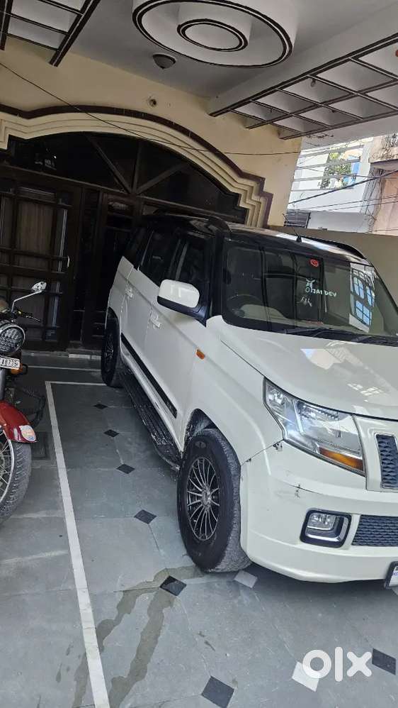 Mahindra Tuv 300 2017