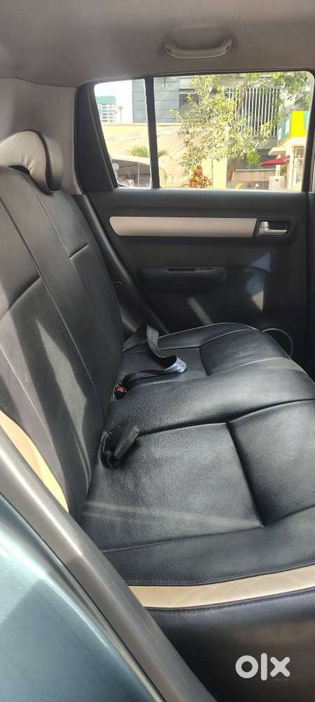 Maruti Suzuki Swift Vxi Glory Limited Edition, 2011, Petrol