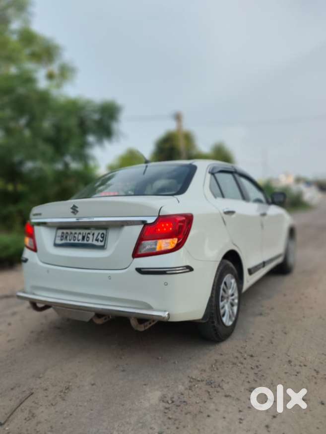 Maruti Suzuki Dzire 1.2 Vxi, 2022, Petrol