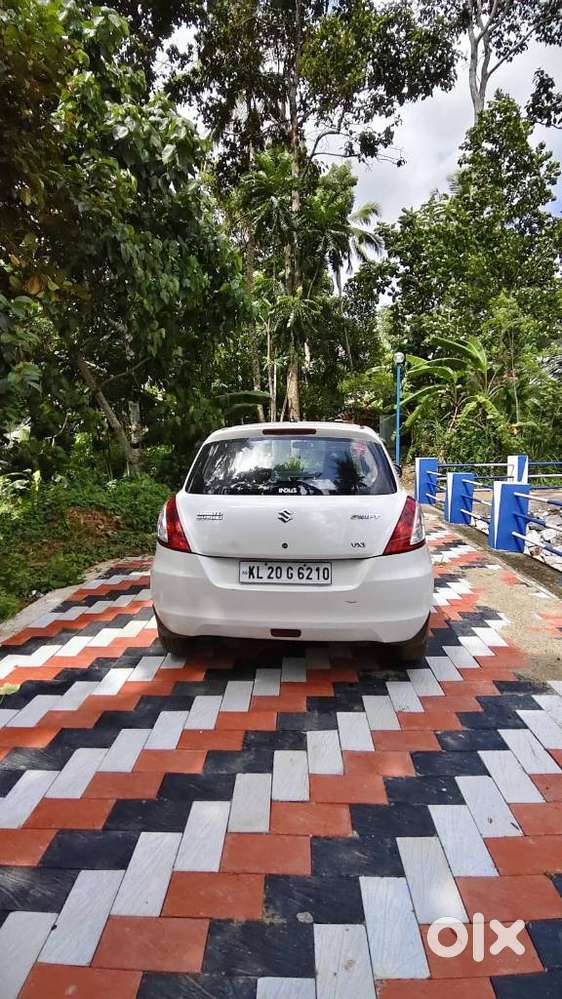 Maruti Suzuki Swift Vxi With Abs, 2014, Petrol