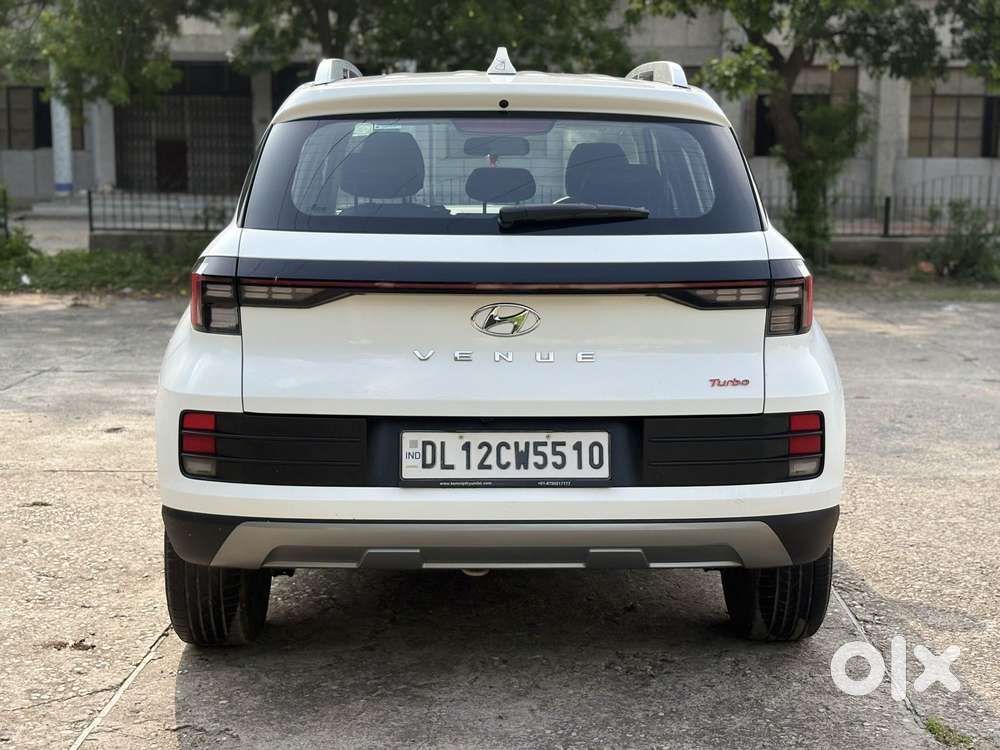Hyundai Venue 1.0 S (o) Turbo Dct, 2023, Petrol
