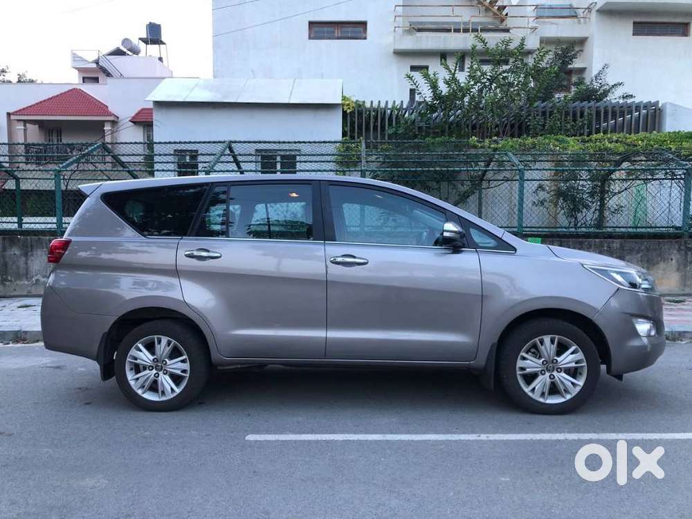 Toyota Innova Crysta 2.8z Automatic, 2016, Diesel