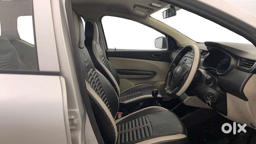 Renault Triber Rxl, 2021, Petrol