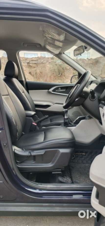 Kia Carens 1.5 Prestige Plus 7 Str Imt, 2023, Petrol