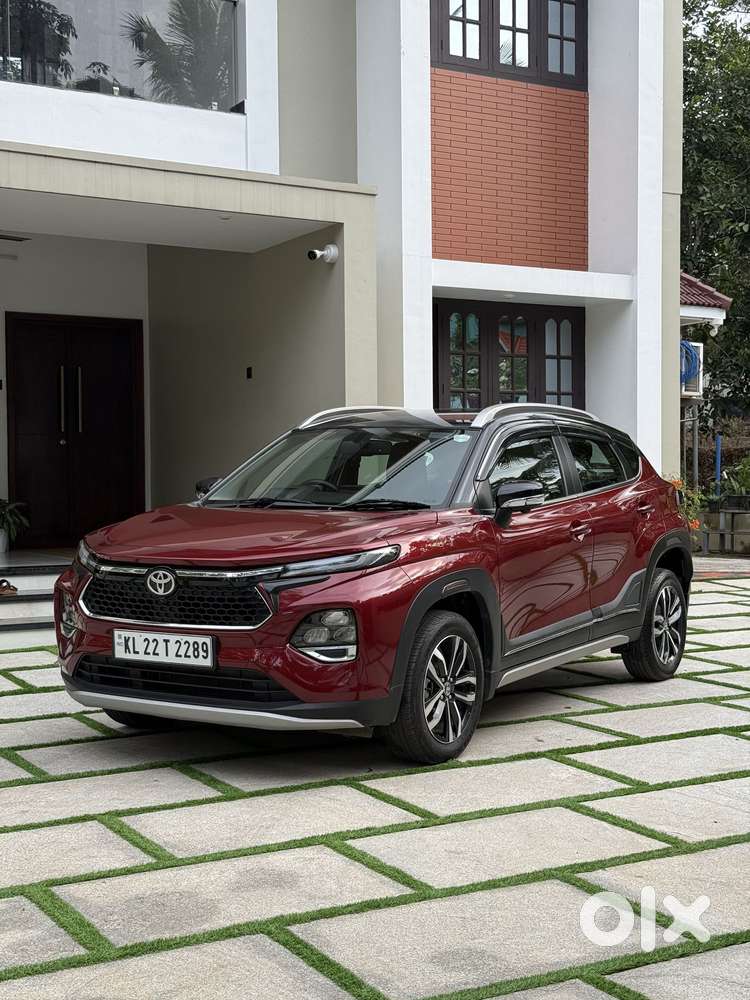 Toyota Urban Cruiser Taisor V 1.0 Petrol At Dual Tone, 2024, Petrol